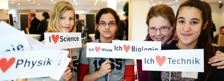 Kluge Zukunft Adlershof:
Jugend forscht im Schülerlabor