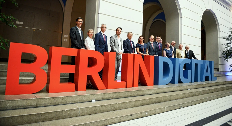 Podiumsteilnehmende der Pressekonferenz „Digitalisierung: 50 neue Professuren für Berlin“ © TU Berlin/PR/Philipp Arnoldt