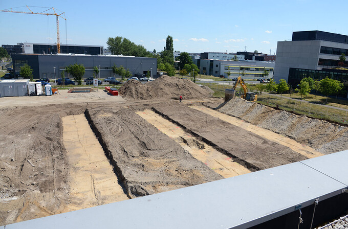 AEMtec starts construction to expand space in Adlershof