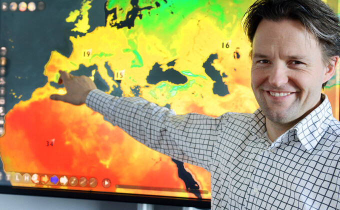 Wetterpräsentation mit Graeme Garson von der MeteoGroup. Bild: © Adlershof Journal