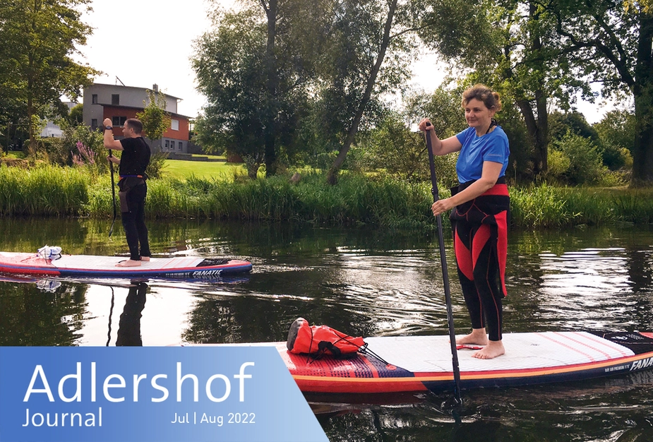 Jana Arnold beim Stand-Up-Paddling © www.rost-werk.de