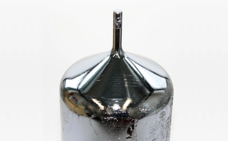 Galliumarsenid-Einkristall 4", gezüchtet mit der VGF-Methode | Photo: IKZ