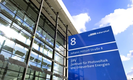 Zentrum für Photovoltaik und Erneuerbare Energien (ZPV) in Berlin Adlershof. Bild: © Adlershof Special