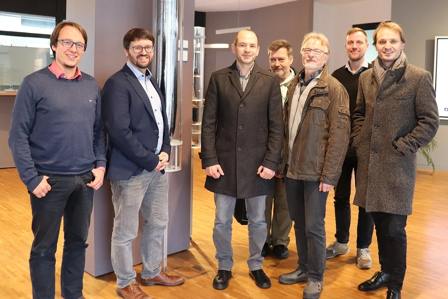 MagSQuant project team with Dr Christo Guguschev © IKZ