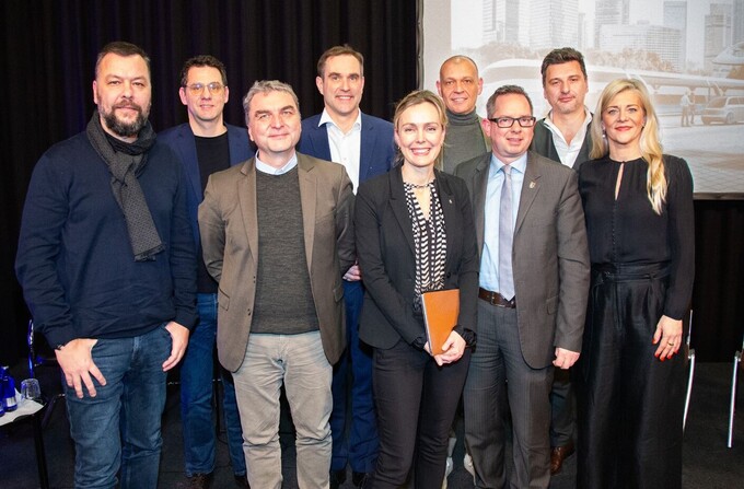 Gruppenfoto der Akteure,Fotocredit: Patrick Meinhold für DIEAG