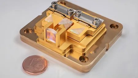 Pump laser module with Bragg reflector © FBH/schurian.com