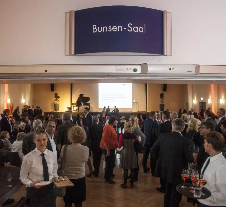 Feierliche Wiedereröffnung des Bunsensaals Berlin Adlershof. Foto: © WISTA