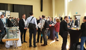 Networking bei den Photonics Days Archivbild © OpTecBB e.V.