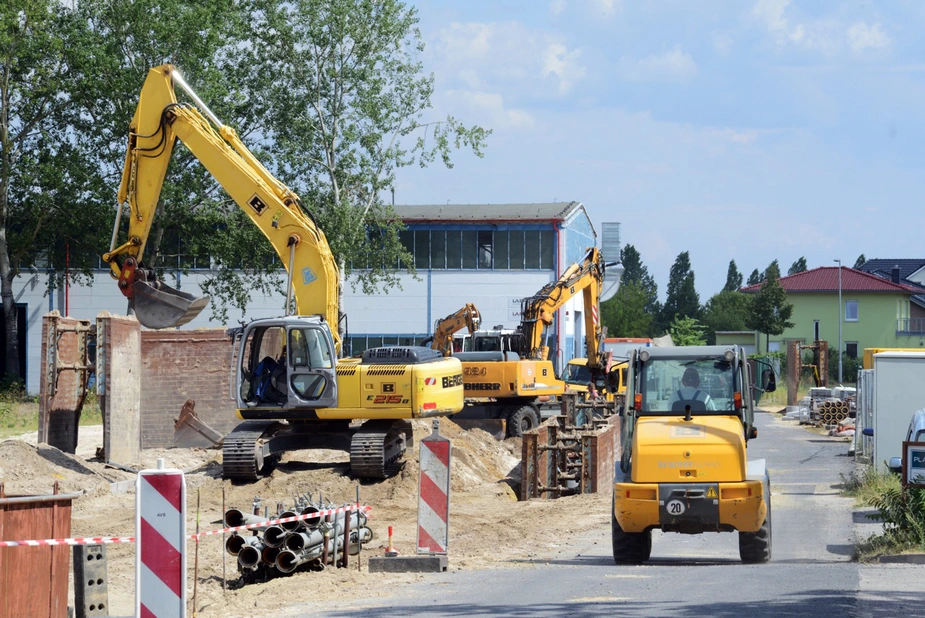 Construction of the access road in summer 2014