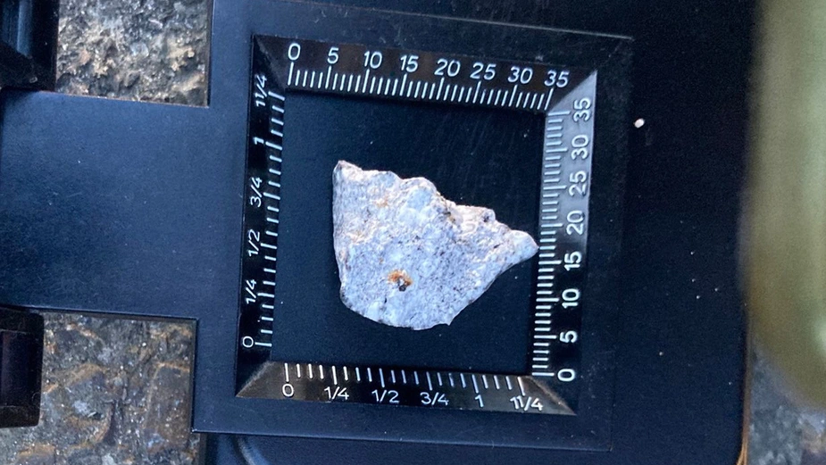 Aubrit-Meteorit im DLR-Labor / Bild: DLR