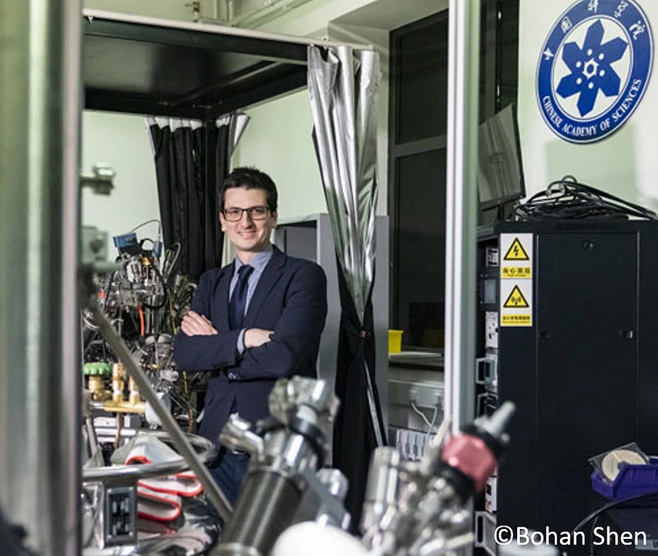 Prof. Palma in his laboratory in Beijing. Picture: IRIS Adlershof