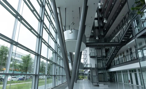 Zentrum für IT und Medien (ZIM) I