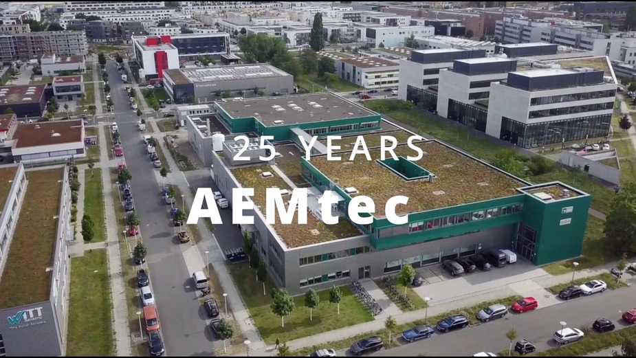 Luftbild des AEMtec-Gebäudes