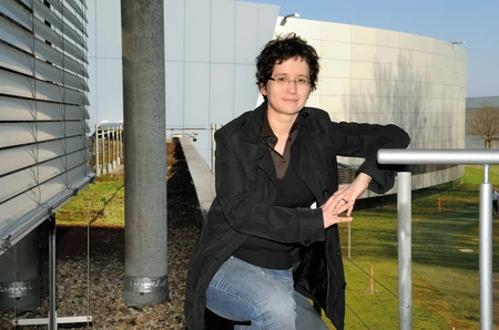 Chemikerin Franziska Emmerling von der Bundesanstalt für Materialforschung und -prüfung analysierte Katalysatorprozesse mithilfe von Röntgenstrahlung am Elektronenspeicherring BESSY II. Bild: © Adlershof
