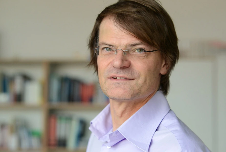 Verbindet Theorie und Praxis: Henning Nuissl. Bild: © Adlershof Journal