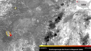 Entwicklung eines Feuerbandes im Süden Oregons am 1.8.2015. Quelle: DLR (CC-BY 3.0)