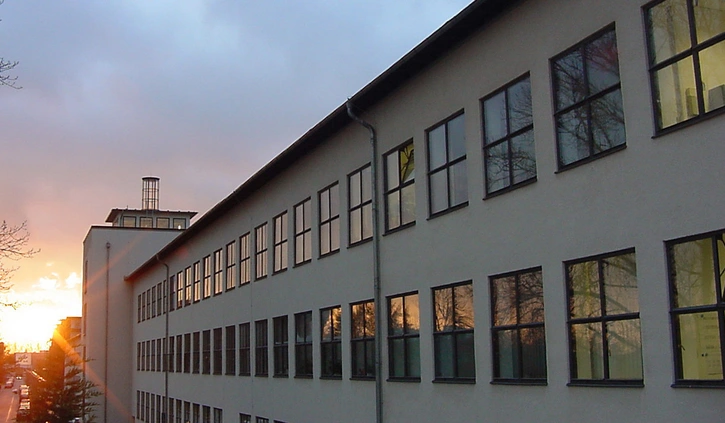 DVL-Hauptgebäude, heute WISTA-Firmensitz © WISTA